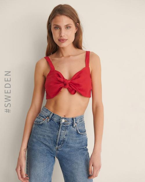 Strappy V-neck Crop Top