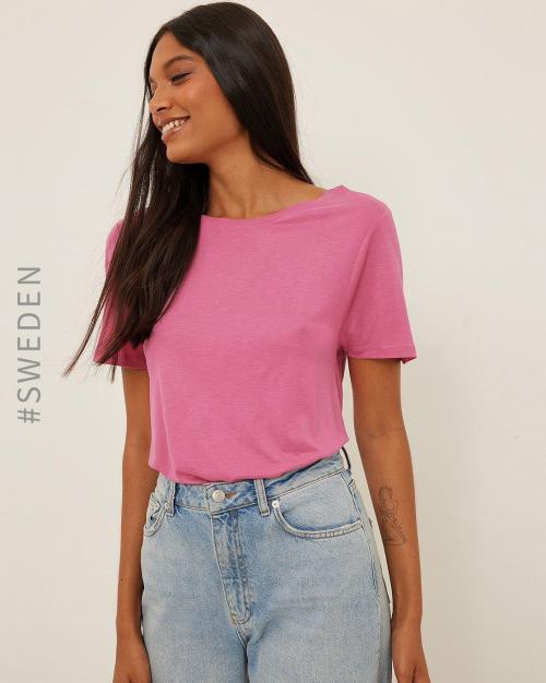 Round-Neck T-shirt with Deep Back