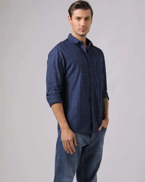 Men Checked Slim Fit Shirt with Patch Pocket