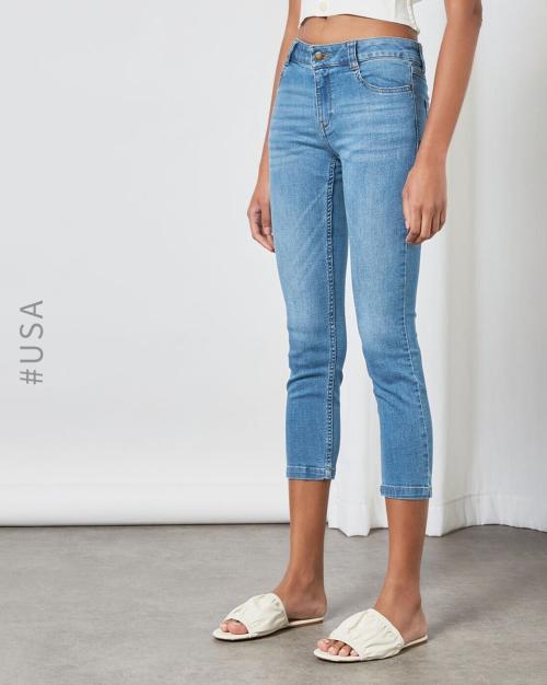 Lightly Washed Skinny Jeans