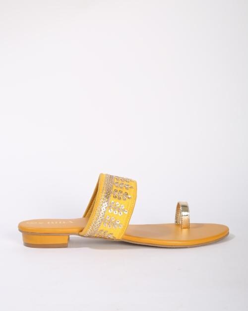 Embroidered Toe-Ring Sandals