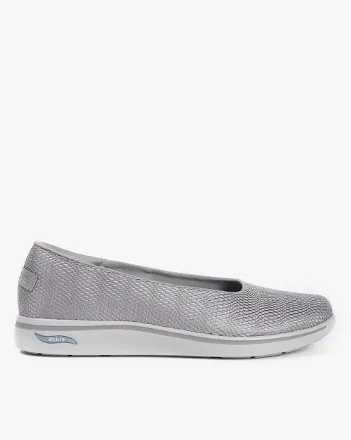 Arch Fit Uplift - Defined Slip-On Sneakers