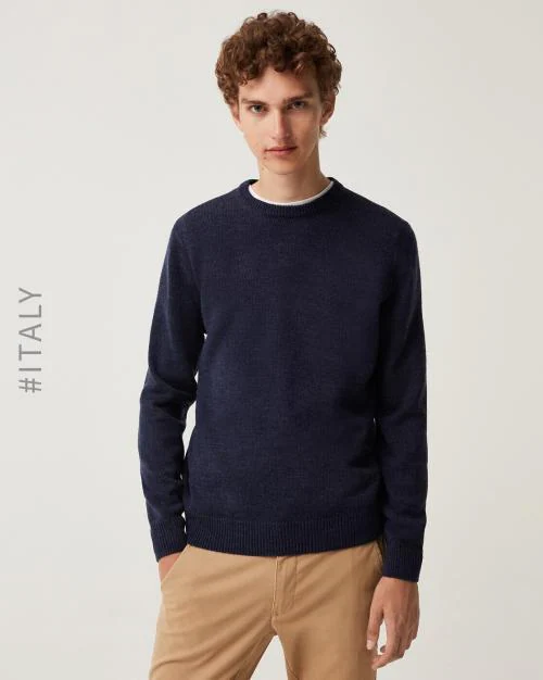 Ribbed Crew-Neck Pullover