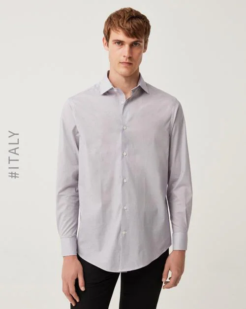 Shirt with Spread Collar