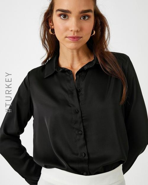 Boxy Fit Spread-Collar Shirt