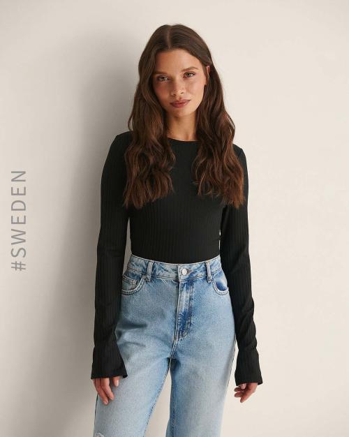 Ribbed Open-Back Crop Top