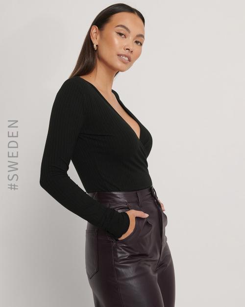 Ribbed V-Neck Overlap Top