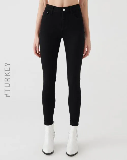 riders mid rise skinny jeans