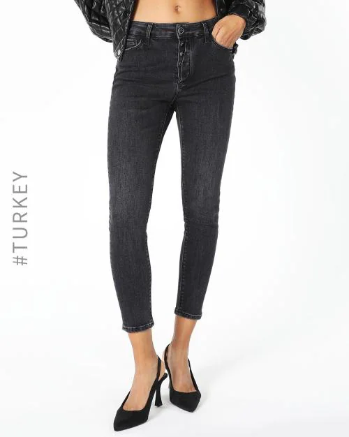 Lightly Washed Skinny Fit Jeans