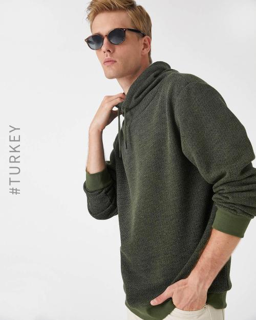 Popcorn-Knit Turtle-Neck Pullover