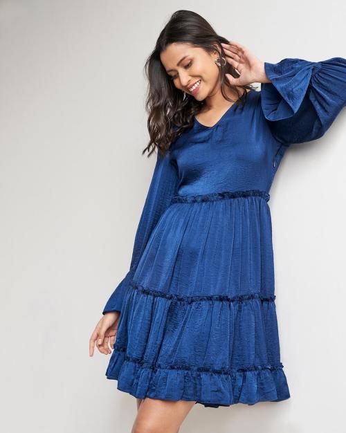 v neck tiered dress