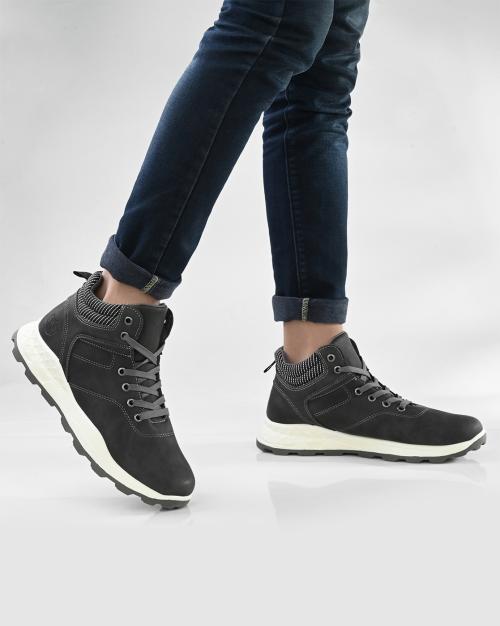 mid top walking shoes