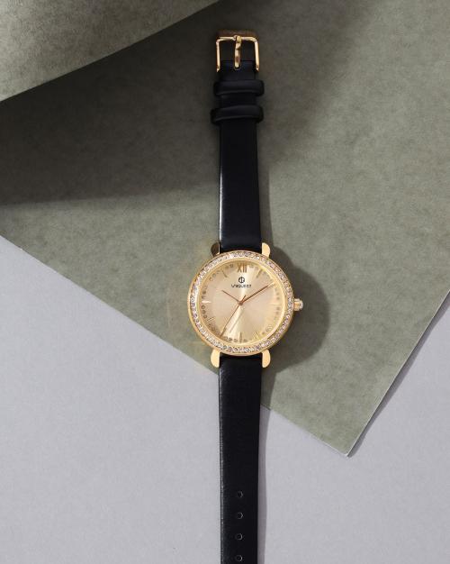 Black Dial Analogue Fashion Watch For Women