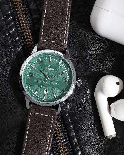 Green Dial Analogue Fashion Watch with Date Function And Leather Strap For Men