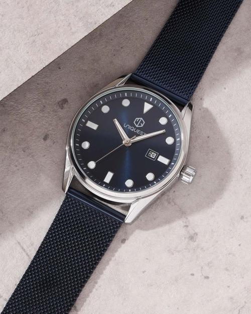 Blue Dial Analogue Fashion Watch with Date Function And Mesh Strap For Men