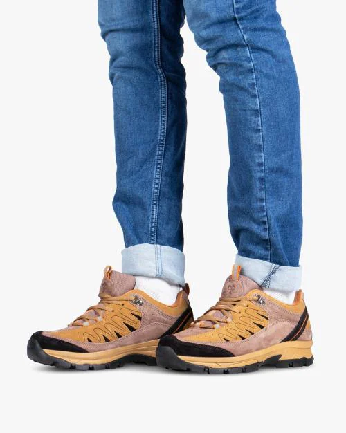 Low-Top Lace-Up Outdoor Shoes