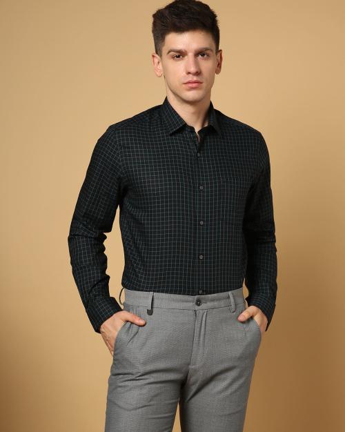 Men Checked Slim Fit Shirt