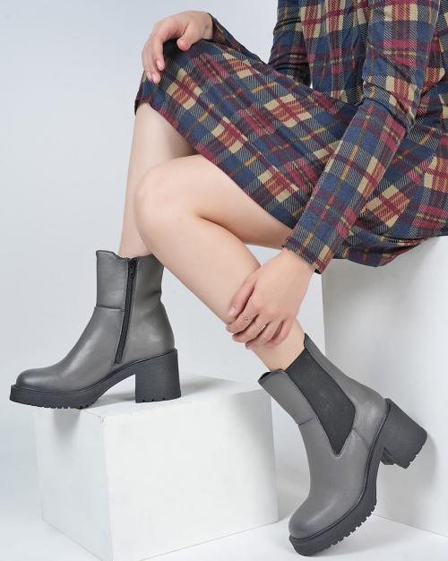Women Heeled Chelsea Boots
