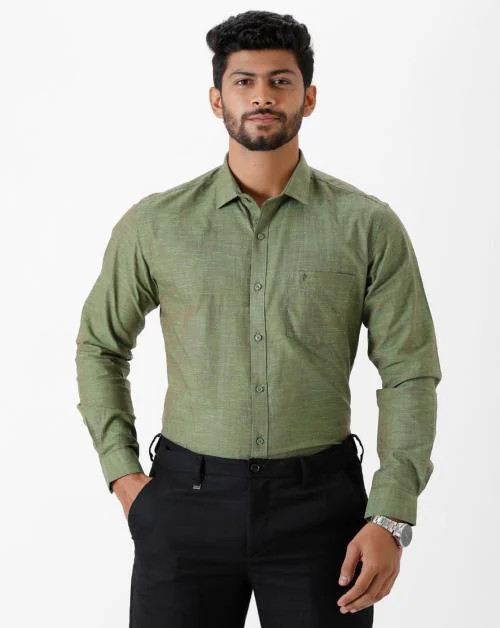 RAMRAJ Men's Green Solid Cotton Blend Full-length Sleeve Shirt