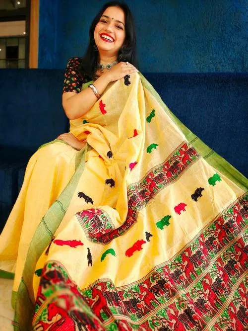 APAAPI THREADS OF GLORY Kaziranga Saree with Green Border and Unstitched Blouse