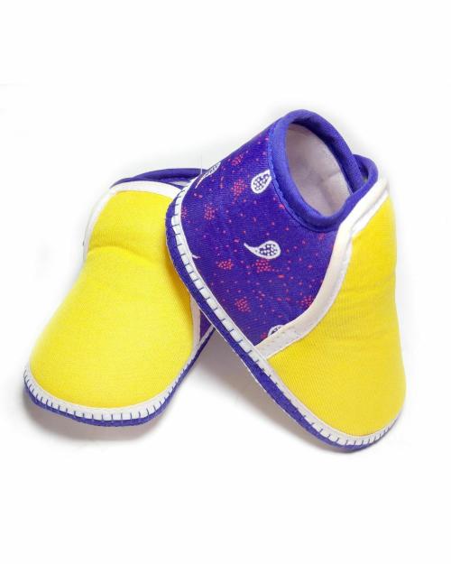 KIDS CHOICE 9 To 12 Months Baby LED Light with Musical Sound Shoes/ BootiesYellow
