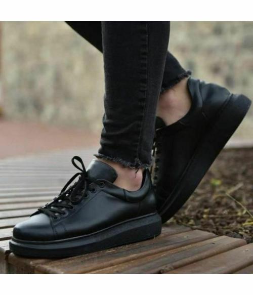 Robbie Jones Black Sneakers for Men