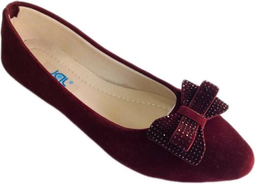 JAL Women Velvet Maroon Bellies