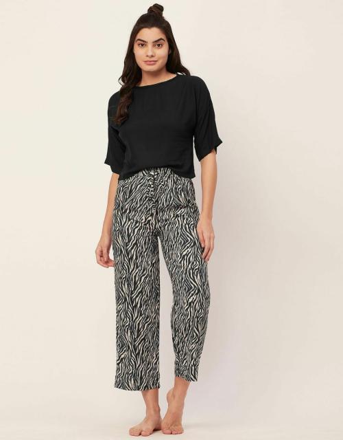 Moomaya Sleepwear, 2 Pc Night Suit For Women, Calf Length Capri Pants With Top