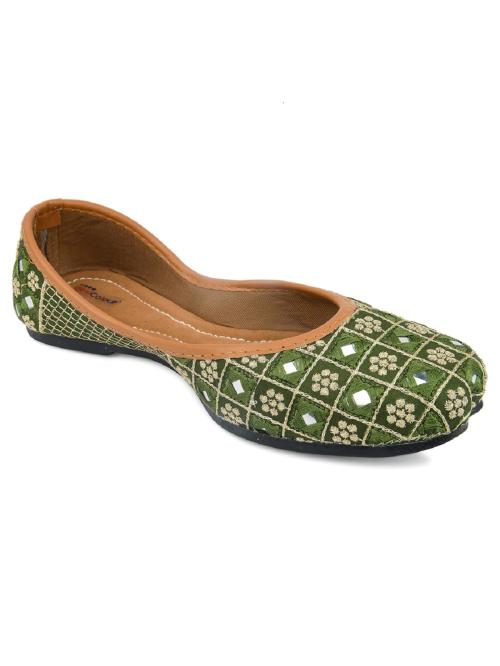 Desi Colour Green Mirror Embroidered Juttis