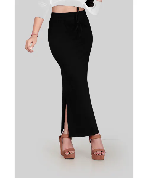 MOOLDHANI Women Black Solid Cotton Single Saree Shapewear