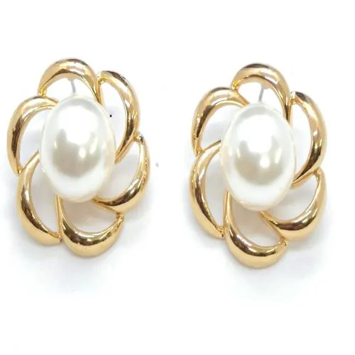 Indus Bella Moti Pearl Alloy Stud Earring ()