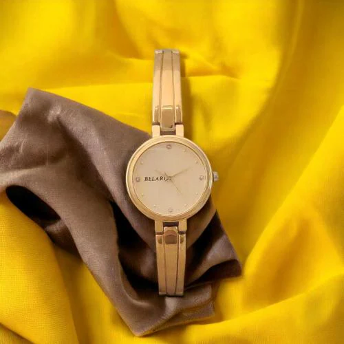 BELARI Ladies Watch golden Dial metal Case And metal Chain , Latest Design Analog Display Ladies cream Watch