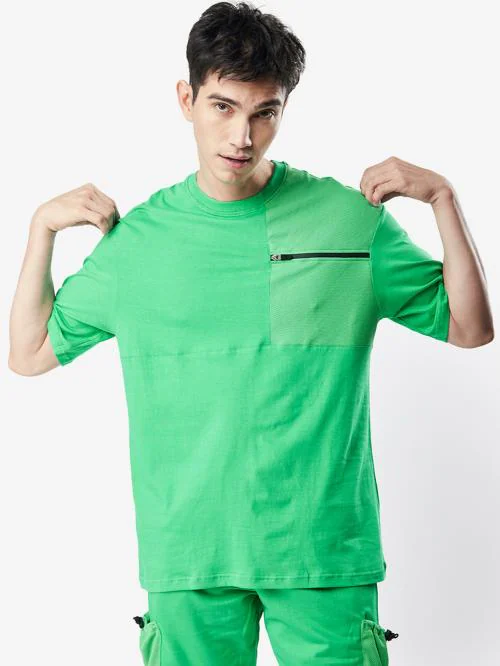Bewakoof Men's Varsity Green Mesh Pocket Round Neck Short Sleeve Oversized T-shirt