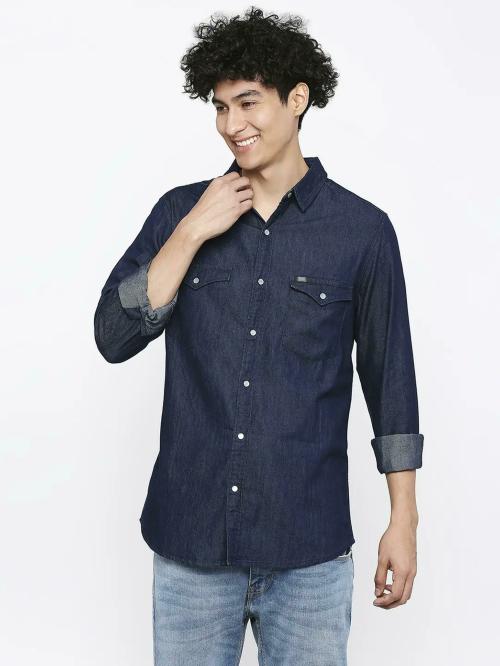Spykar Men Dark Blue Cotton Slim Fit Denim Shirt