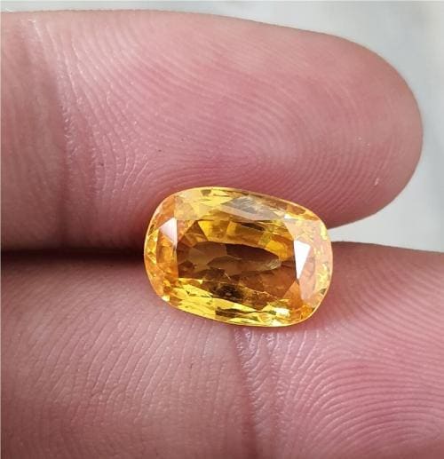 Jaipur Gemstone- Natural Stone Yellow Sapphire/Pokhraj 7.25 carat Stone With Certificate