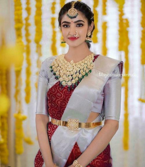 KRAVALLIKA CREATION Women Wine, Rama Woven Jacquard, Pure Silk Saree