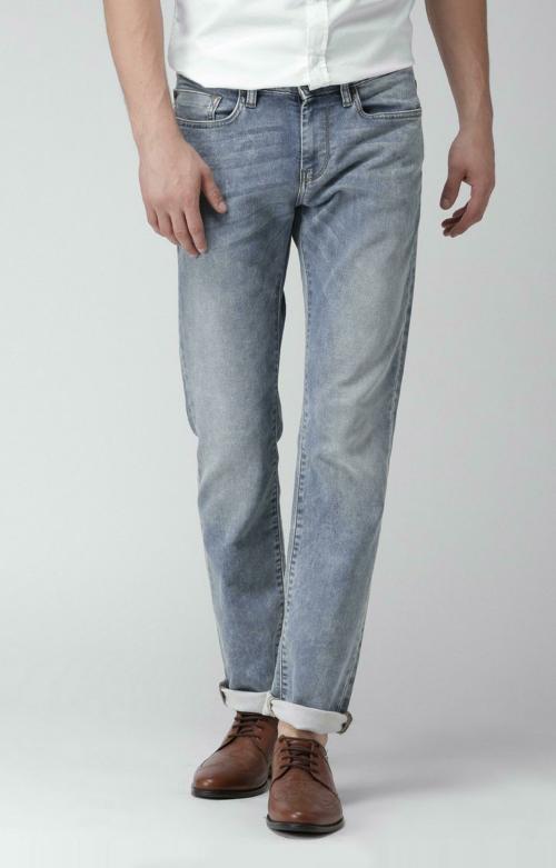 Blue Solid Straight Fit Jeans by Celio