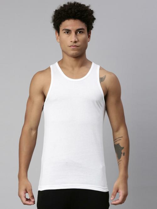 Levi's Men's White Solid Cotton Sleeveless Vest