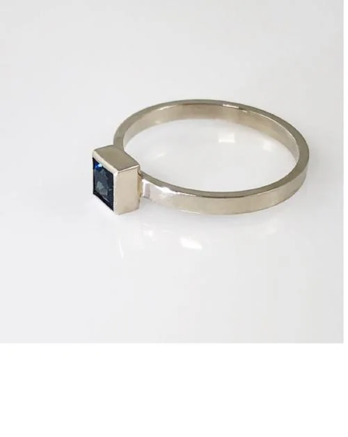 Ceylonmine Blue Sapphire Neelam Gemstone Panchdhatu Ring