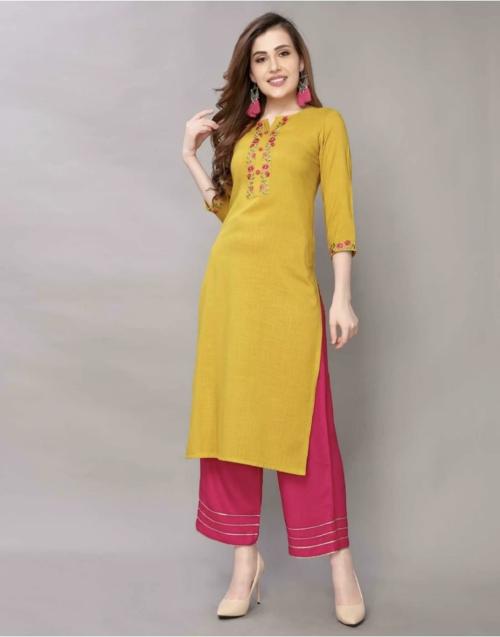 GREEVIL Women Gold Embroidered Cotton Blend Straight Kurta (M)