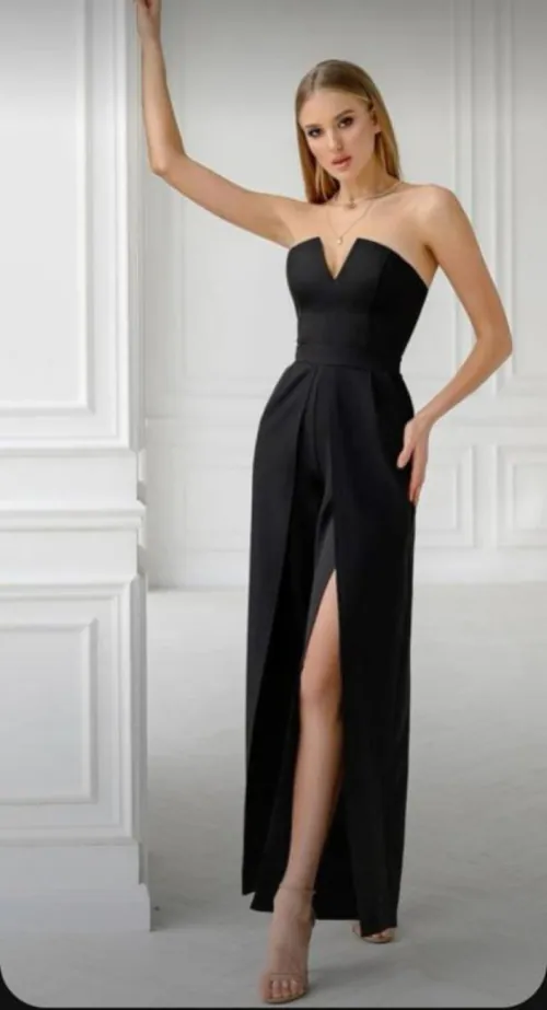RAIKA Black Strapless V-Neck Jumpsuit