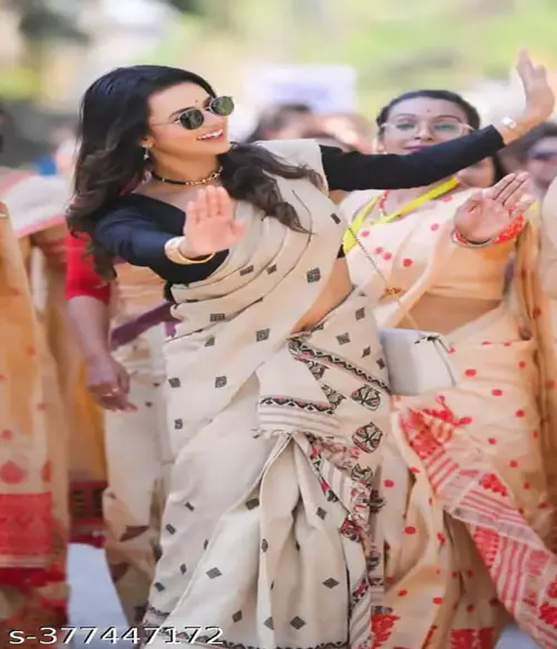 DIVINE FABRICS Soft Silk Mekhela Chador Assamese Saree Mekhala Sador ( This item is NOT a saree, It's Mekhela for Assamese people)