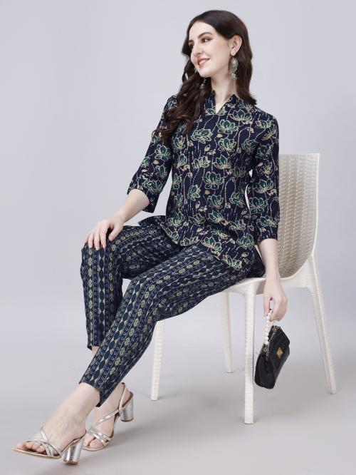 Shree Sheetal Fashion & Art Floral Design Hip Length Cuffed Sleeves Rayon Kurti And Pant Set (Blue)
