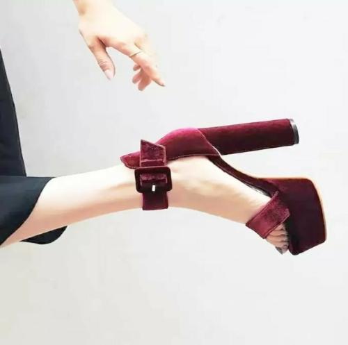 UUNDA FASHION Women Velvet Maroon Block Heels Sandal Good Looking And Stylish
