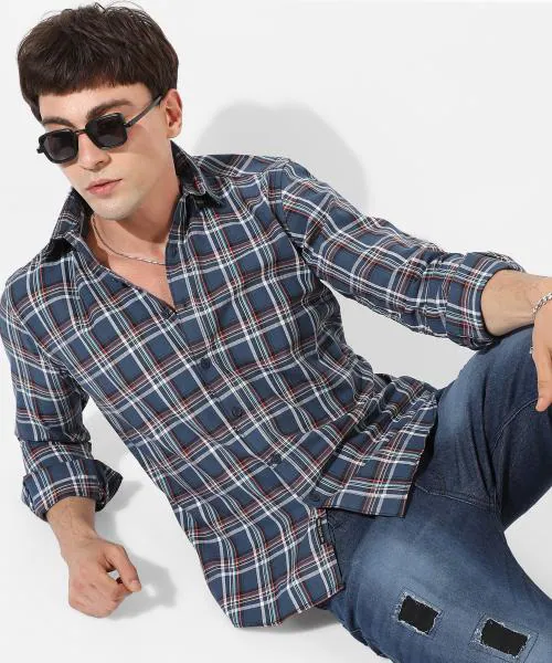 Campus Sutra Men's Blue Checkered Regular Fit Casual Shirt