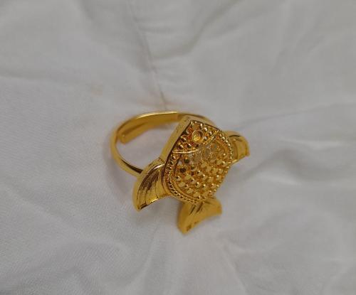 Purabi Purabi Jewels Twinkling Gold Plated Adjustable Finger Ring for Women and Girls Brass Gold Plated Ring ()