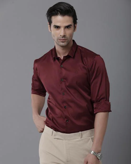 STAGBEETLE Men Solid Formal Maroon Shirt