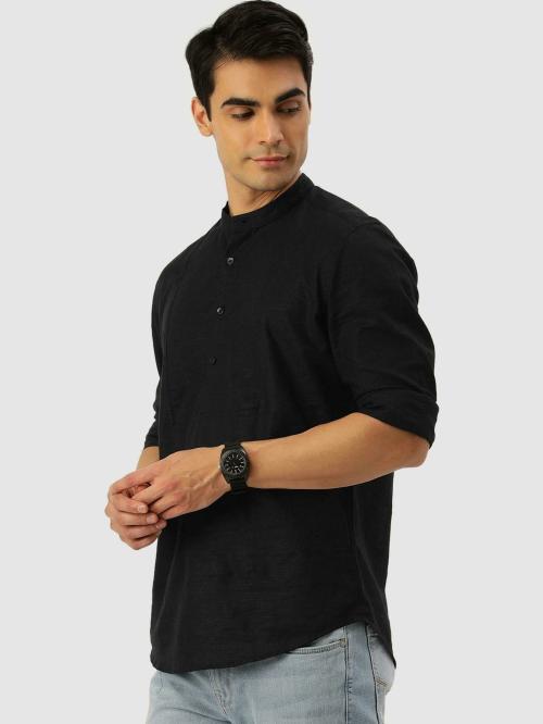 IVOC Men Solid Black Kurta