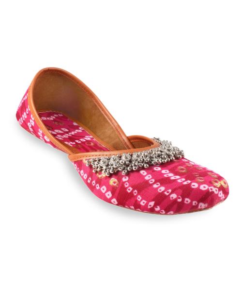 Rajeraj Women Pink Bandhani Print Punjabi Jutis