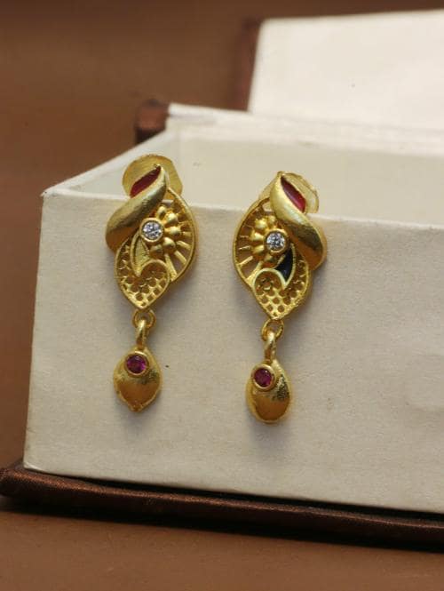 gold plated beautiful short jhumka earings for any ocassion